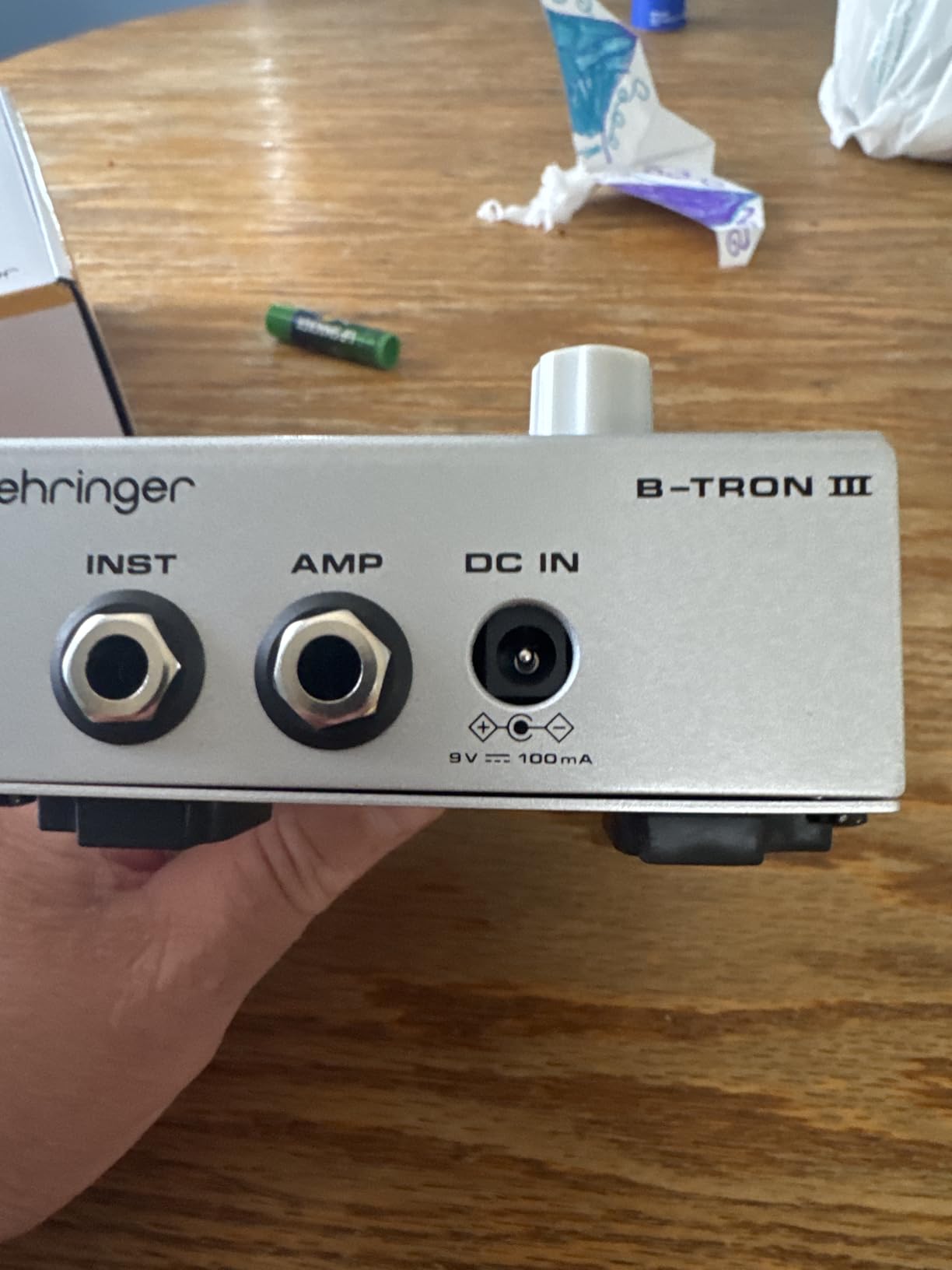 Behringer B-TRON III Envelope Filter Pedal Auto-Wah for Guitar/Bass, 3 Filter Types, 2 Modes, True Bypass customer photo 2
