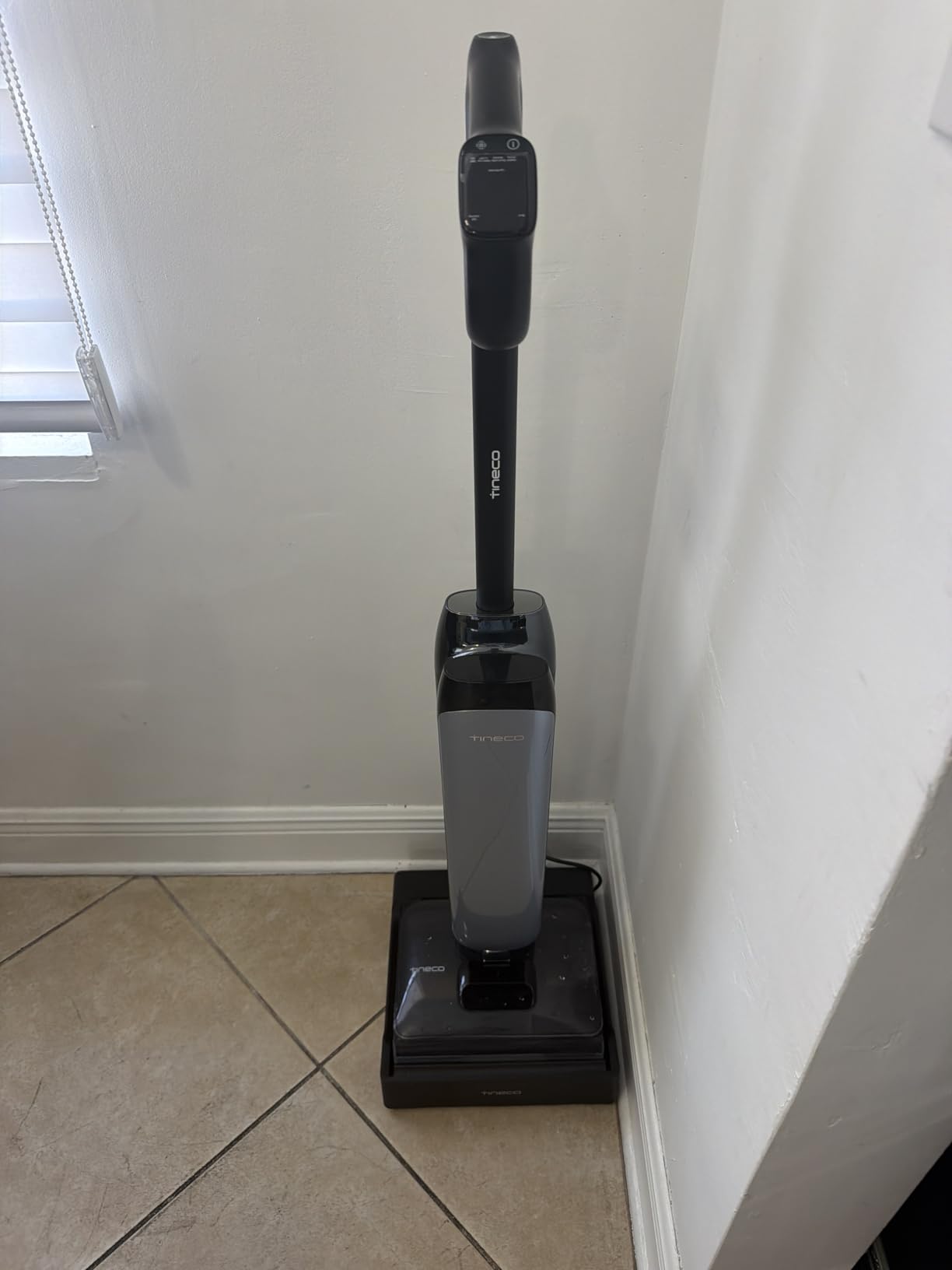 Tineco Floor One S9 Artist Pro Wet Dry Vacuum Cleaner, 22kPa Suction, 360° SmoothDrive, Anti-Tangle Design, 185°F Flashdry, 75 Min Runtime, Dual-Edge Cleaning, 180° Lay-Flat customer photo 1