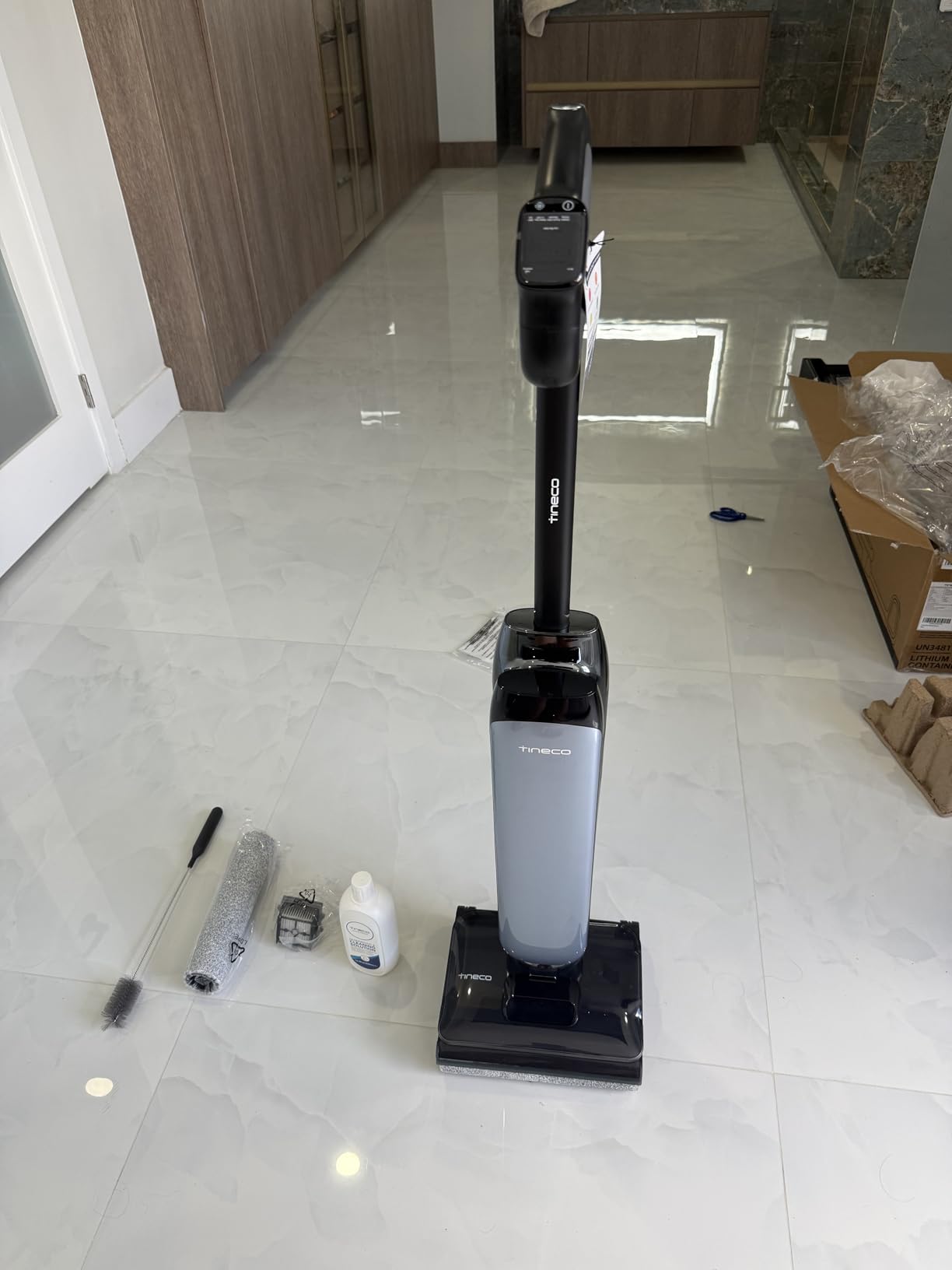 Tineco Floor One S9 Artist Pro Wet Dry Vacuum Cleaner, 22kPa Suction, 360° SmoothDrive, Anti-Tangle Design, 185°F Flashdry, 75 Min Runtime, Dual-Edge Cleaning, 180° Lay-Flat customer photo 2