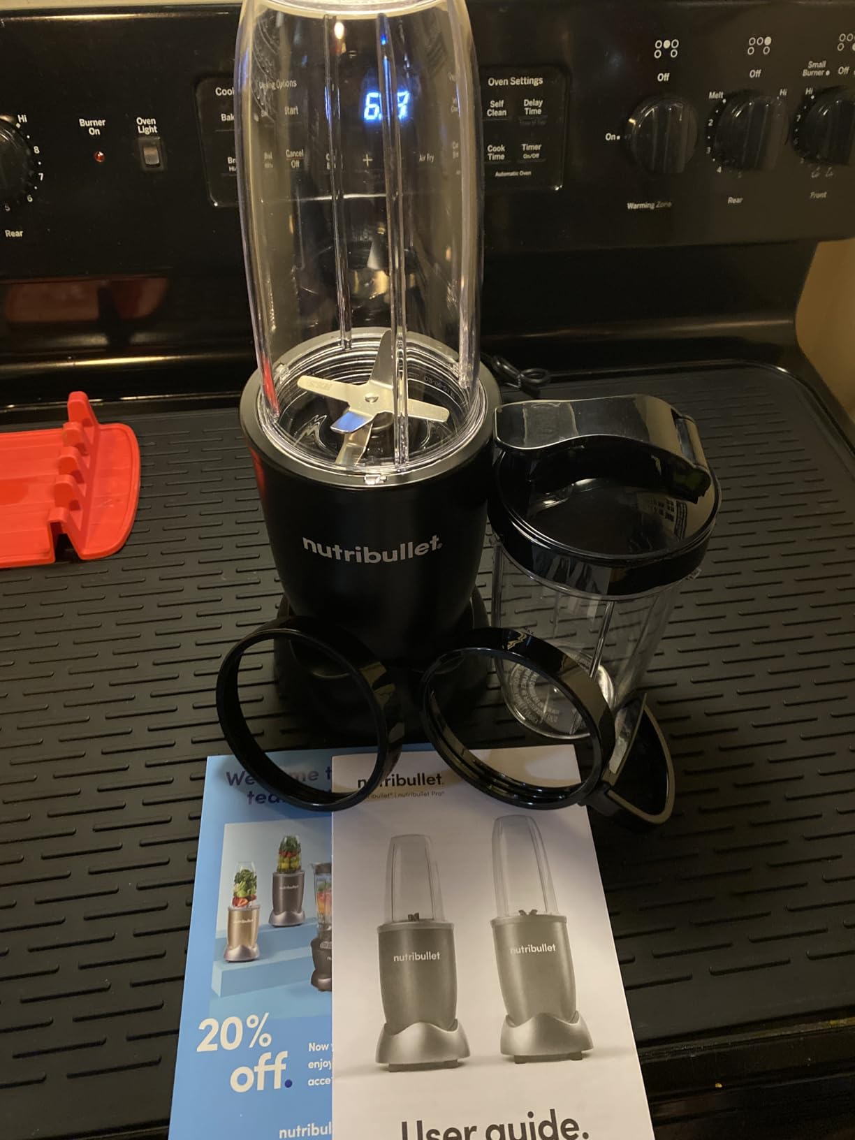 nutribullet Pro Personal Blender, Shakes, Smoothies, Food Prep, and Frozen Blending, 32 Ounce Cup, 24 Ounce Cup, Flip-top Travel Lid, 900 Watt, Matte White, NB9-0901AW customer photo 1