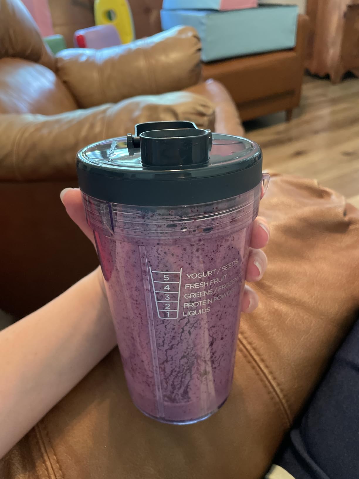 Hamilton Beach Personal Blender for Smoothies With 2 BPA-Free 14 oz. Travel Blender Jars and Lids, Powerful 400 Watt Motor, Stainless Steel Blades, Kitchen Makeover Blue (51202J) customer photo 1