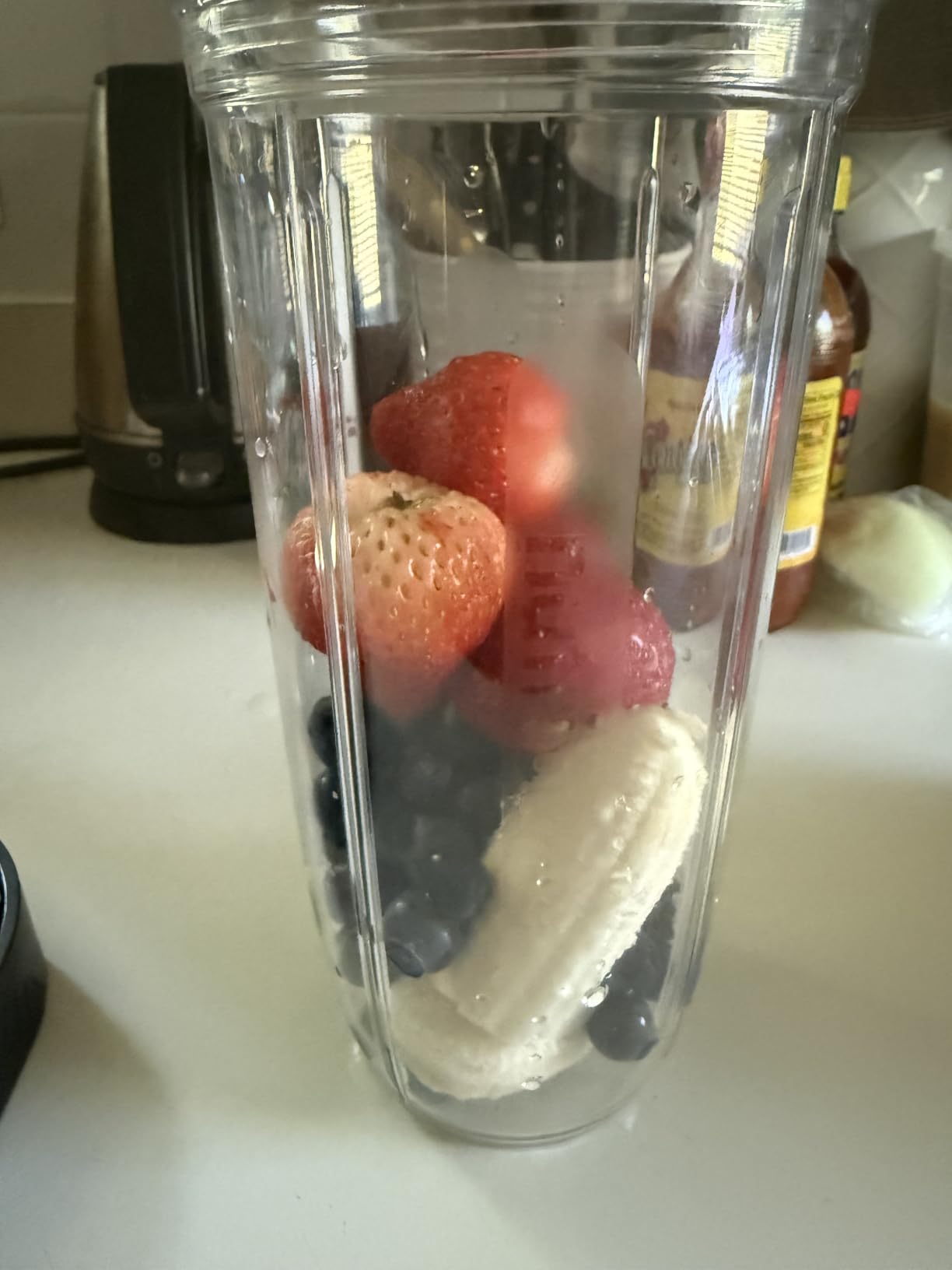 NutriBullet Turbo Personal Blender, Shakes, Smoothies, Food Prep, and Frozen Blending, 32 Ounce Cup, 24 Ounce Cup, (2) Flip-top Travel To-Go Lids, 1000 Watt, Gunmetal, NB50400 customer photo 1
